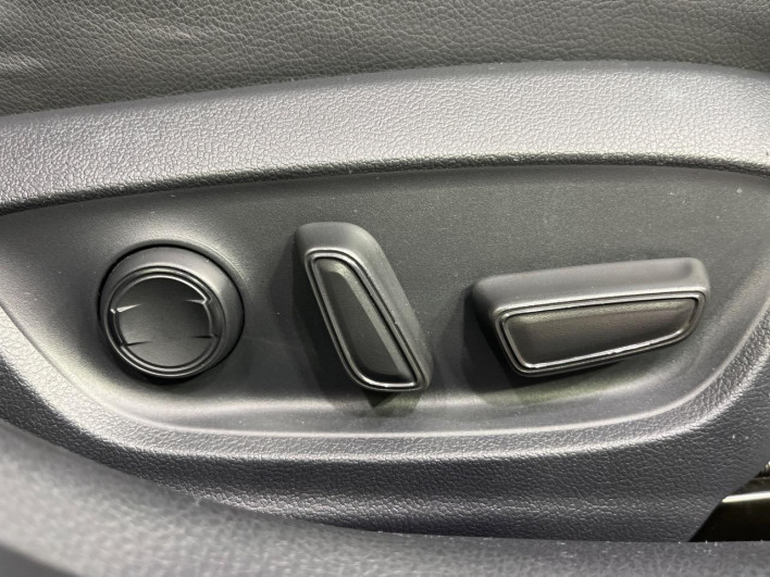 2019 Toyota Camry DAA-AXVH70 (UW-6a02987461034)[22]