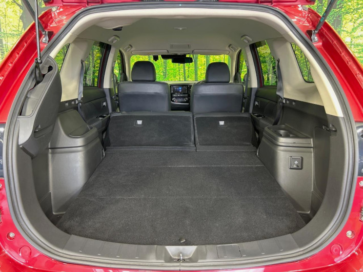 2017 Mitsubishi OUTLANDER PHEV DLA-GG2W (UW-6a0298a5ca772)[21]