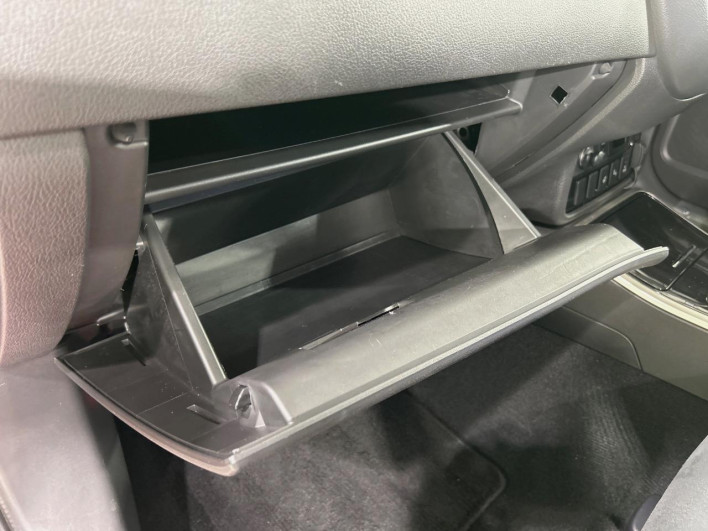 2017 Mitsubishi OUTLANDER PHEV DLA-GG2W (UW-6a0298a5ca772)[29]