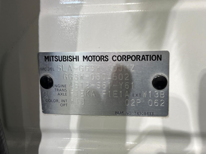 2019 Mitsubishi OUTLANDER PHEV 5LA-GG3W (UW-6a0298a5db00c)[1]