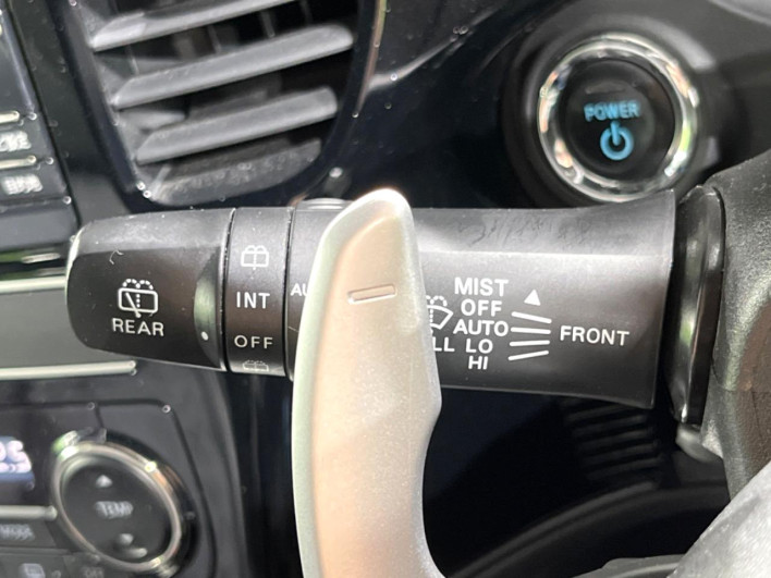 2019 Mitsubishi OUTLANDER PHEV 5LA-GG3W (UW-6a0298a5db00c)[19]