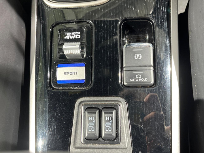 2019 Mitsubishi OUTLANDER PHEV 5LA-GG3W (UW-6a0298a5db00c)[24]