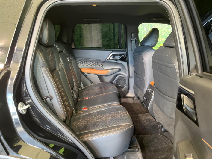 2022 Mitsubishi OUTLANDER PHEV 5LA-GN0W (UW-6a0298a85dcee)[28]