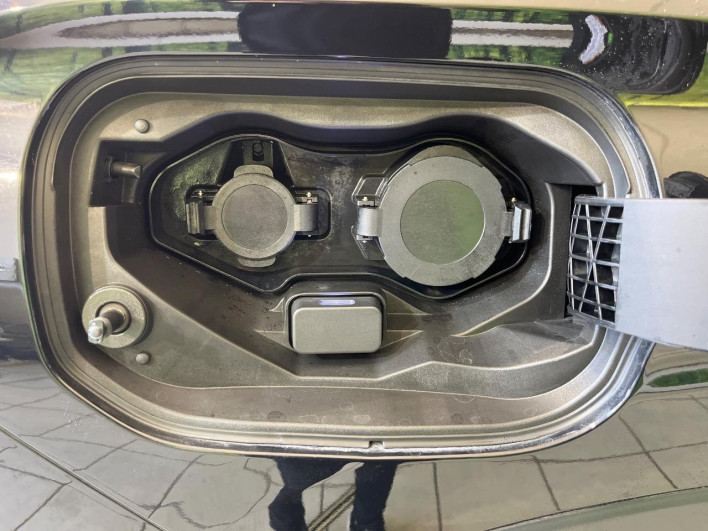 2022 Mitsubishi OUTLANDER PHEV 5LA-GN0W (UW-6a0298a85dcee)[24]