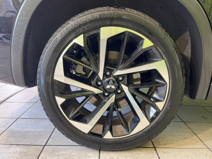 2022 Mitsubishi OUTLANDER PHEV 5LA-GN0W (UW-6a0298a85dcee)[25]