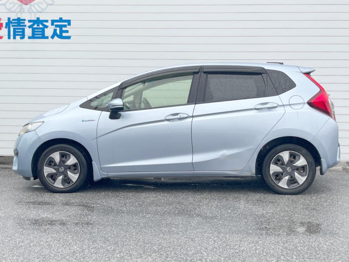 2016 Honda Fit Hybrid DAA-GP5 (UW-6a0298a97fde7)[5]