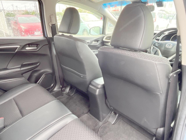 2016 Honda Fit Hybrid DAA-GP5 (UW-6a0298a97fde7)[29]