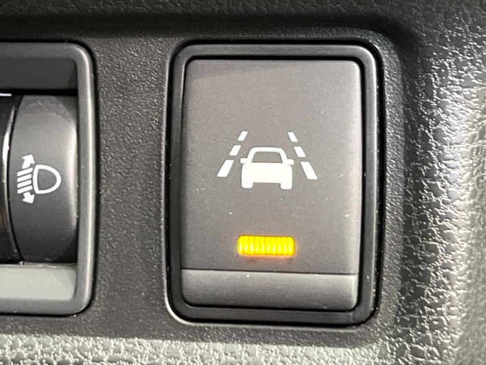 2017 Nissan Note DAA-HE12 (UW-6a0298b214eef)[25]