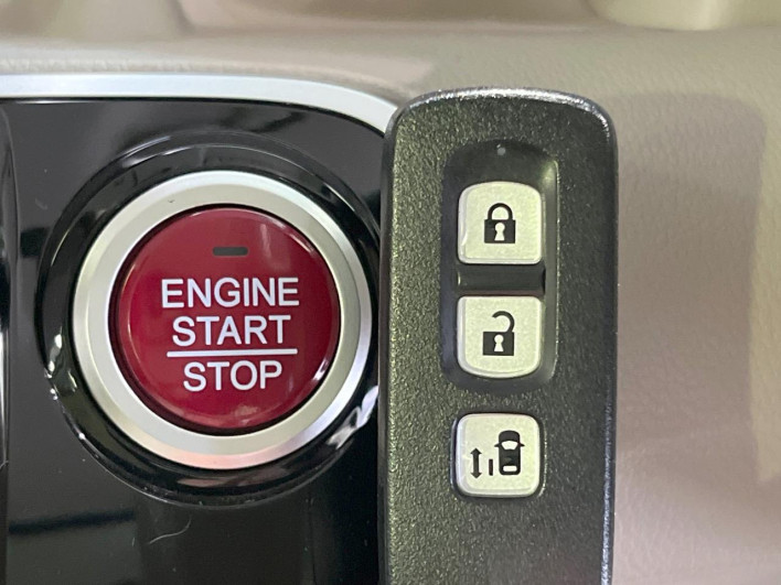 2017 Honda N-BOX DBA-JF1 (UW-6a0298bf380f7)[24]