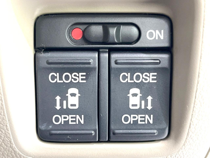 2017 Honda N-BOX DBA-JF1 (UW-6a0298bf6d34e)[29]