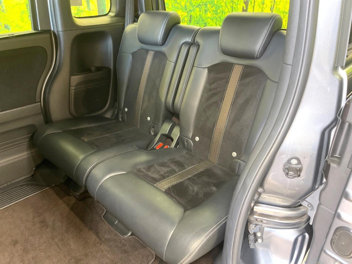 2017 Honda N-BOX CUSTOM DBA-JF3 (UW-6a0298c33dfaf)[25]