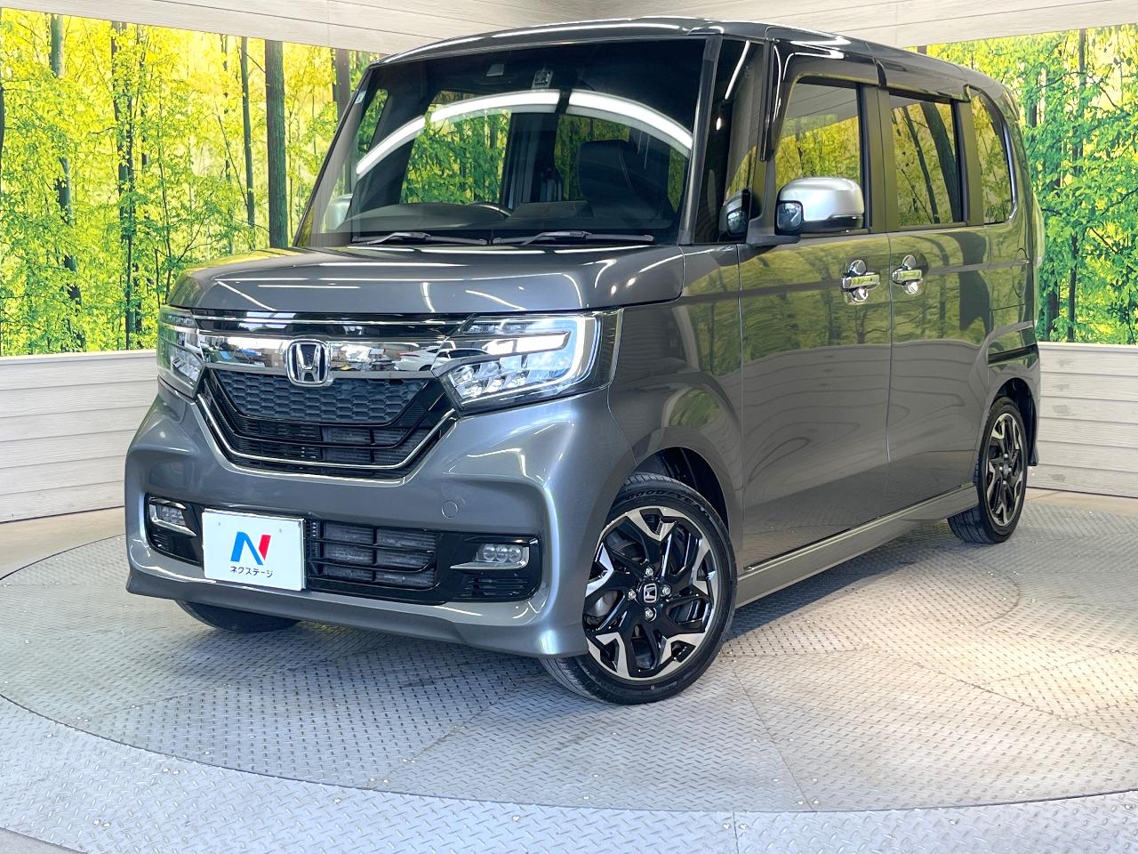 2017 Honda N-BOX CUSTOM DBA-JF3