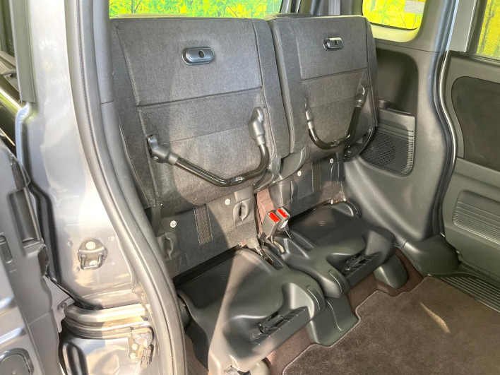 2017 Honda N-BOX CUSTOM DBA-JF3 (UW-6a0298c33dfaf)[27]