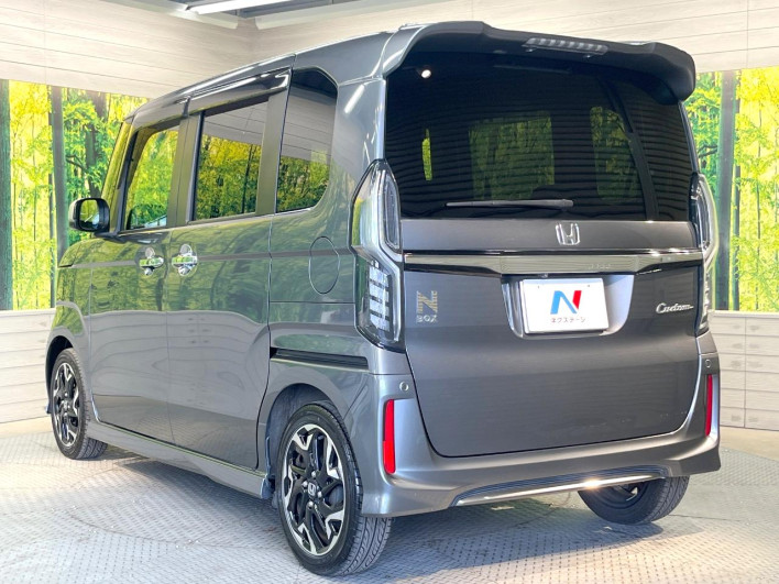 2017 Honda N-BOX CUSTOM DBA-JF3 (UW-6a0298c33dfaf)[10]