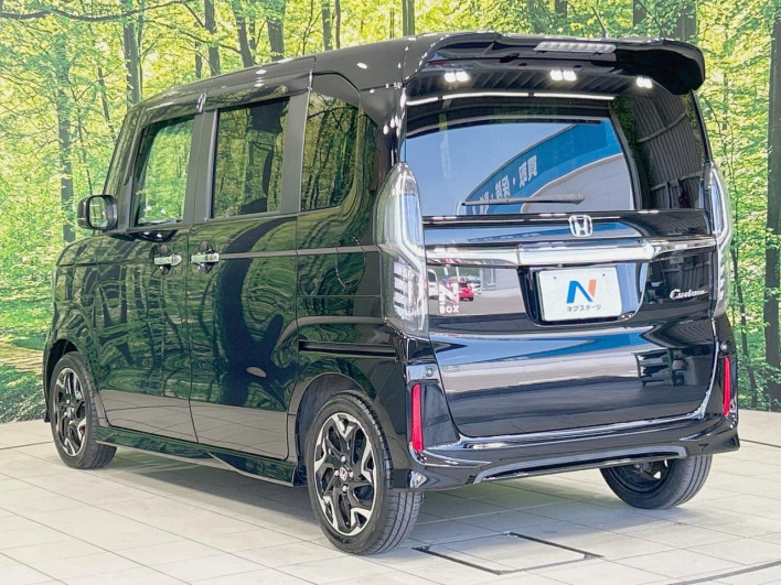 2018 Honda N-BOX CUSTOM DBA-JF3 (UW-6a0298c3eaefd)[10]