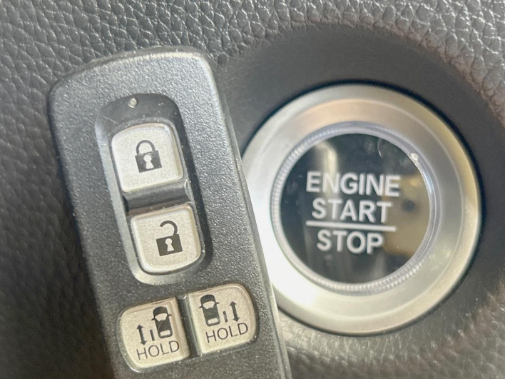 2018 Honda N-BOX CUSTOM DBA-JF3 (UW-6a0298c3eaefd)[29]