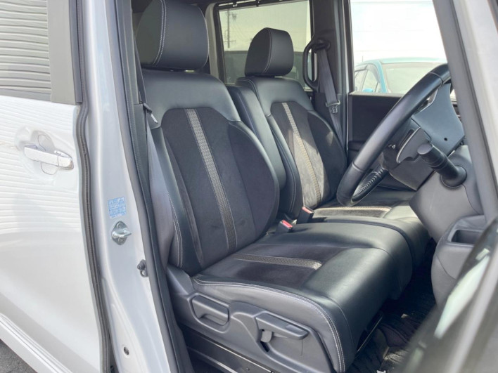 2019 Honda N-BOX CUSTOM DBA-JF3 (UW-6a0298c522f19)[13]
