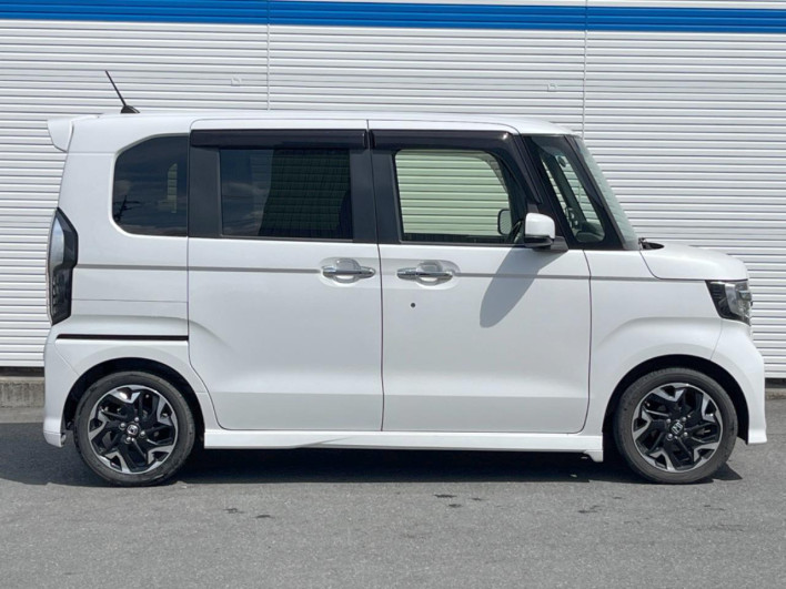 2019 Honda N-BOX CUSTOM DBA-JF3 (UW-6a0298c522f19)[18]