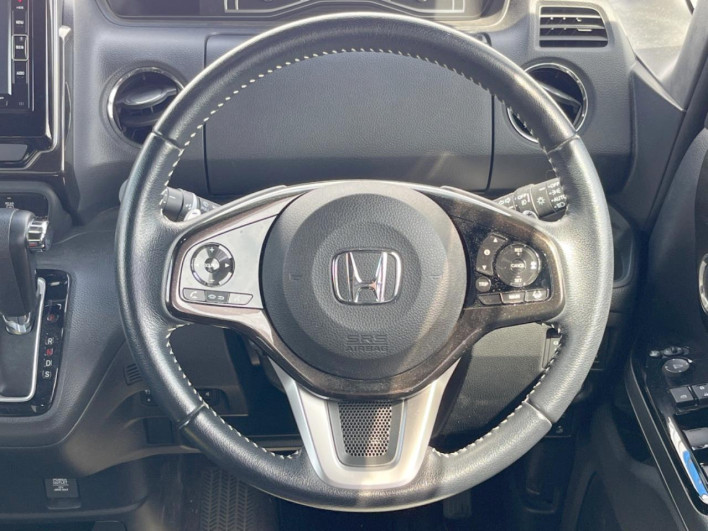 2019 Honda N-BOX CUSTOM DBA-JF3 (UW-6a0298c522f19)[24]