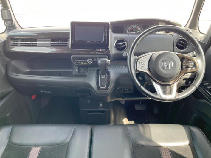 2019 Honda N-BOX CUSTOM DBA-JF3 (UW-6a0298c522f19)[23]