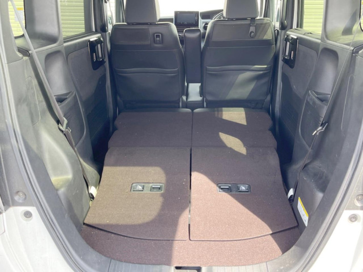 2019 Honda N-BOX CUSTOM DBA-JF3 (UW-6a0298c522f19)[22]