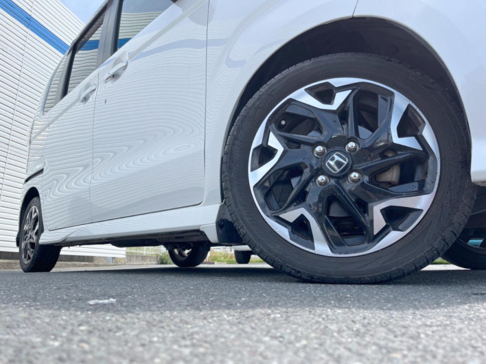 2019 Honda N-BOX CUSTOM DBA-JF3 (UW-6a0298c522f19)[14]