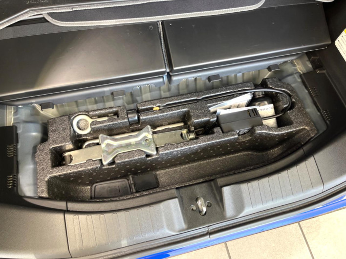 2019 Honda N-BOX CUSTOM 6BA-JF3 (UW-6a0298c5da1af)[15]