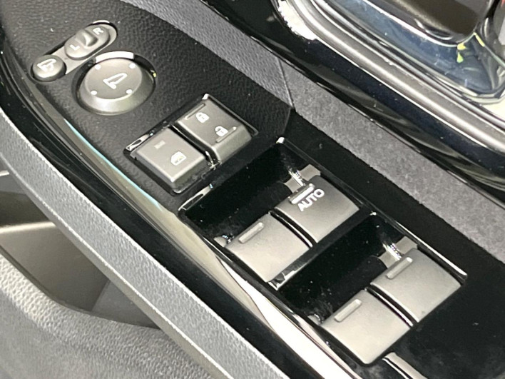 2021 Honda N-BOX CUSTOM 6BA-JF3 (UW-6a0298c736d34)[25]