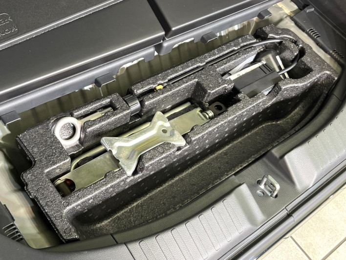 2021 Honda N-BOX CUSTOM 6BA-JF3 (UW-6a0298c736d34)[9]