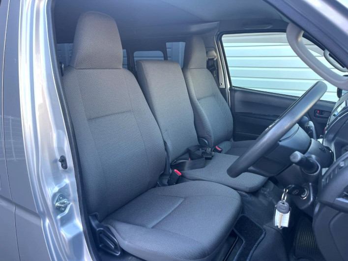 2017 Toyota Hiace Van QDF-KDH201V (UW-6a0298d39cd73)[15]