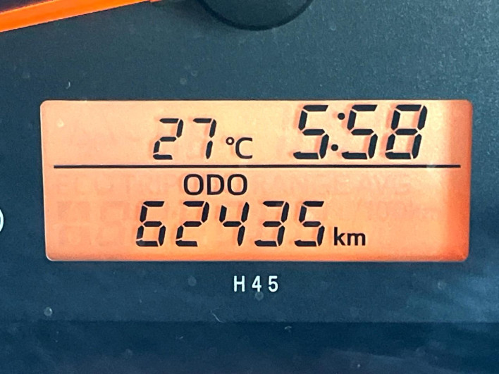 2017 Toyota Hiace Van QDF-KDH201V (UW-6a0298d39cd73)[2]