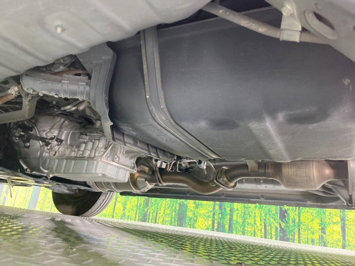 2016 Toyota Hiace Van LDF-KDH211K (UW-6a0298d3b9d24)[23]