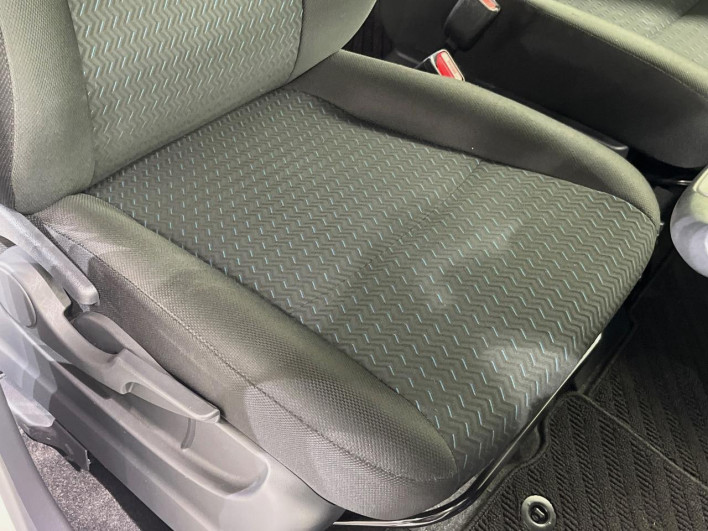 2020 Toyota Roomy 5BA-M900A (UW-6a0298fcbb8fa)[15]
