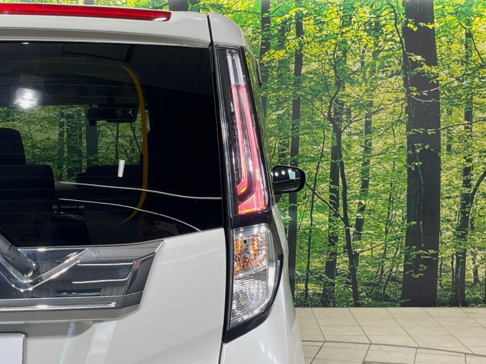 2020 Toyota Roomy 5BA-M900A (UW-6a0298fcbb8fa)[8]