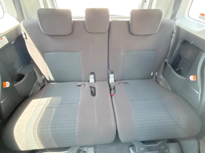 2021 Toyota Roomy 5BA-M900A (UW-6a0298fd918a9)[24]
