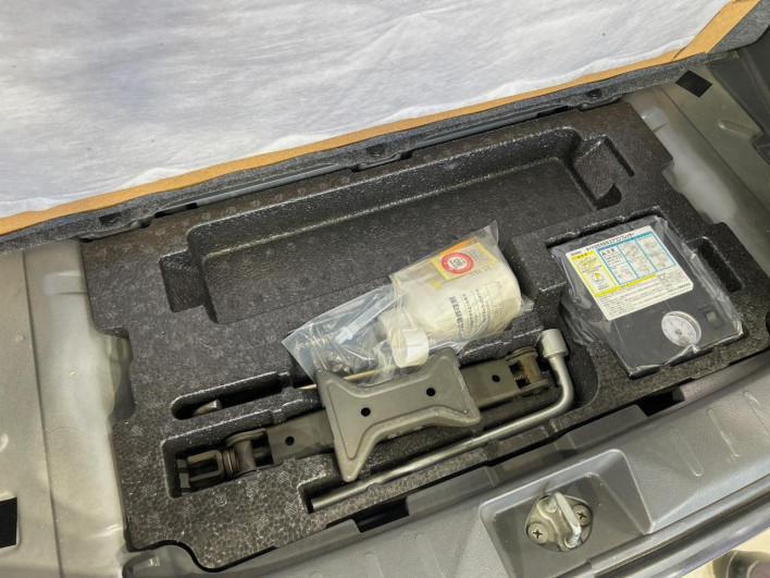 2010 Suzuki Palette SW DBA-MK21S (UW-6a0299070f199)[20]