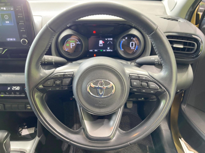 2021 Toyota Yaris Cross 6AA-MXPJ10 (UW-6a02991ba192c)[25]