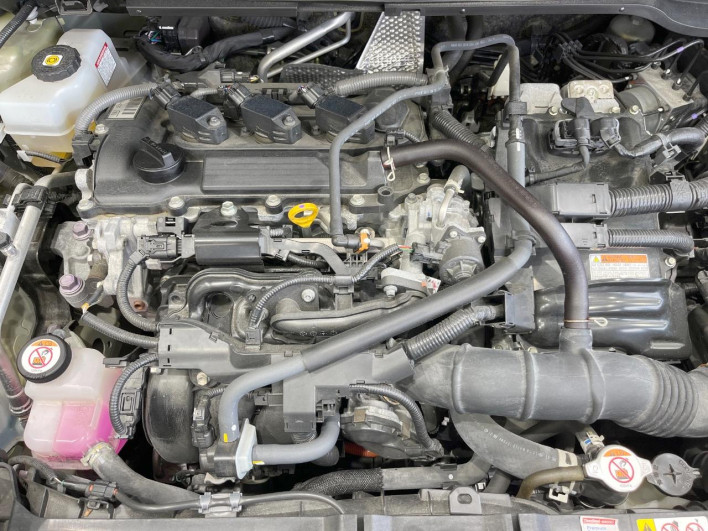 2021 Toyota Yaris Cross 6AA-MXPJ10 (UW-6a02991ba192c)[14]