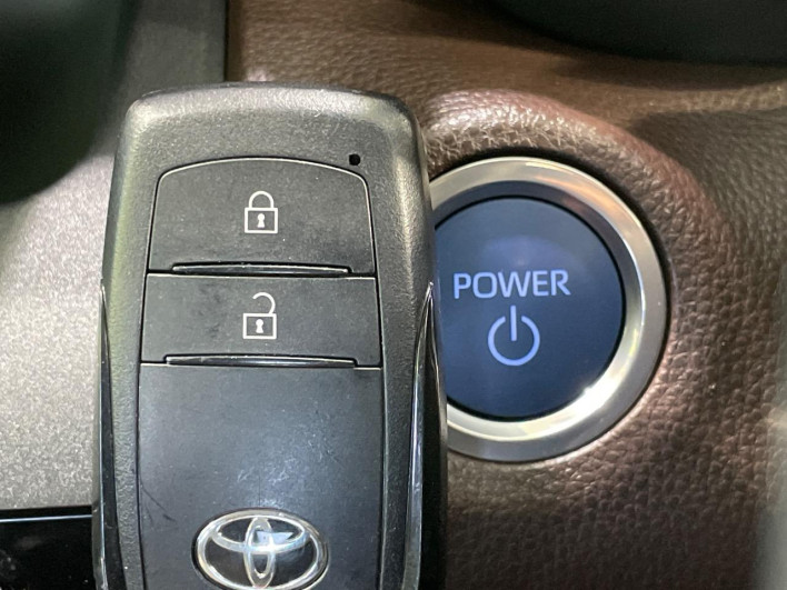 2020 Toyota Yaris Cross 6AA-MXPJ10 (UW-6a02991c2dc13)[4]