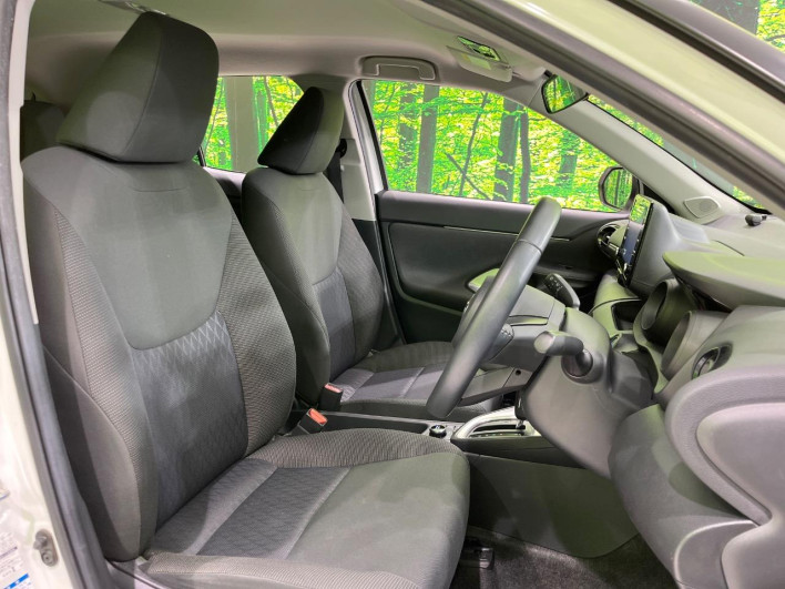 2020 Toyota Yaris Cross 6AA-MXPJ15 (UW-6a02991de4267)[4]