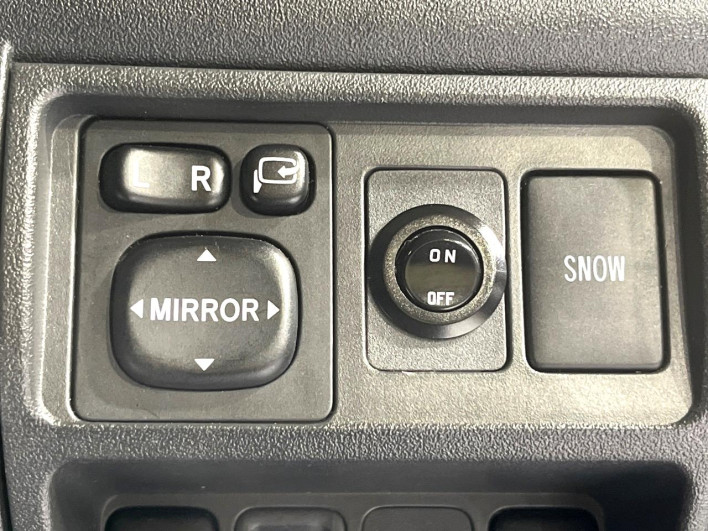 2013 Toyota Sienta DBA-NCP81G (UW-6a029929a9189)[26]