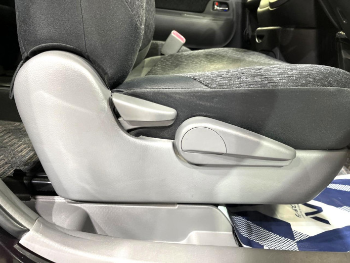 2013 Toyota Sienta DBA-NCP81G (UW-6a029929a9189)[7]