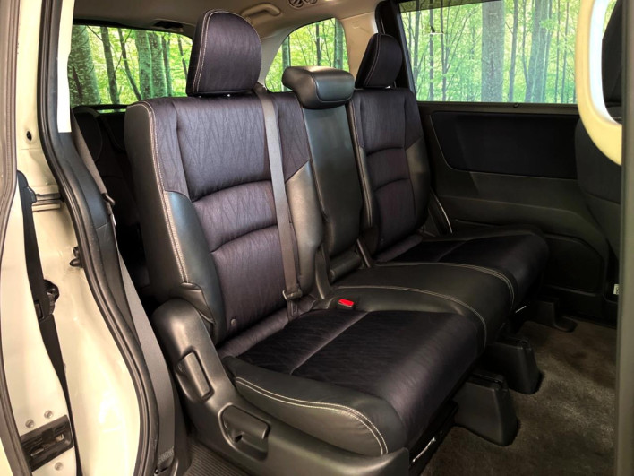 2015 Honda Odyssey DBA-RC1 (UW-6a0299366a571)[20]