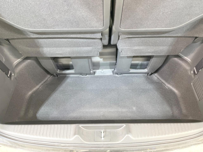 2024 Honda Step Wagon 6AA-RP8 (UW-6a0299390d0c8)[28]
