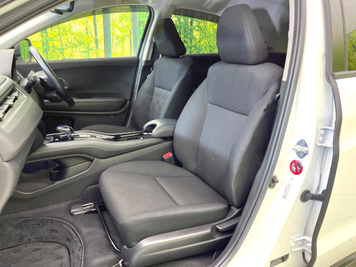 2017 Honda VEZEL DAA-RU3 (UW-6a02993b5d21b)[16]