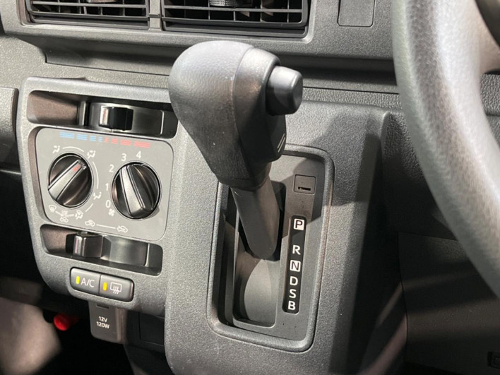 2024 Toyota PIXIS VAN 3BD-S700M (UW-6a029942cfc4b)[28]