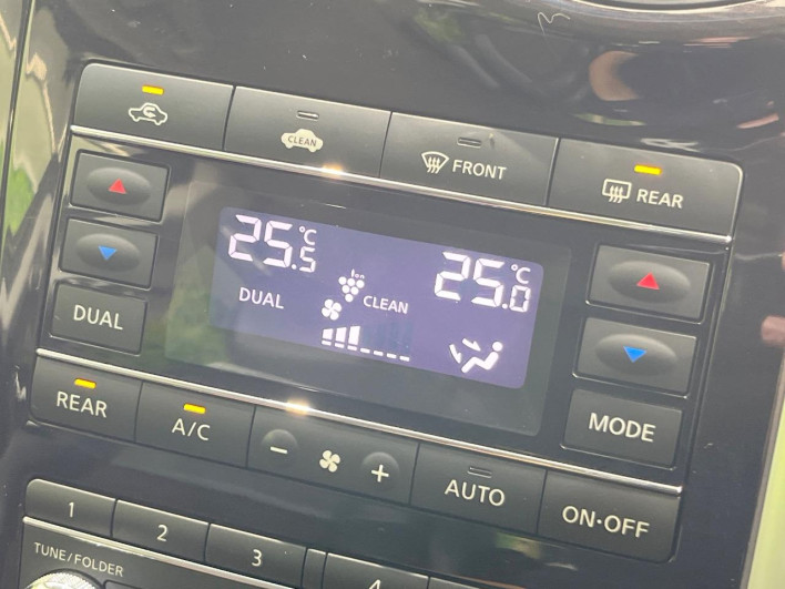 2012 Nissan Elgrand DBA-TE52 (UW-6a02994b05e5d)[23]