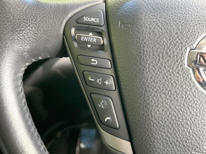 2012 Nissan Elgrand DBA-TE52 (UW-6a02994b05e5d)[26]