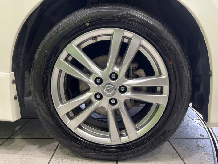 2011 Nissan Elgrand DBA-TNE52 (UW-6a02994bc3adc)[15]