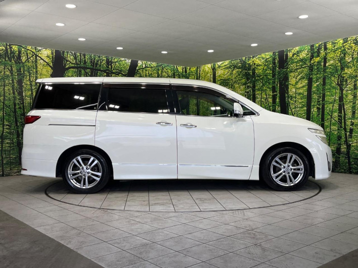 2011 Nissan Elgrand DBA-TNE52 (UW-6a02994bc3adc)[22]